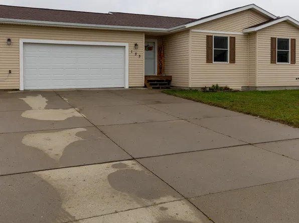 133 Lewis Rd, Lincoln, ND 58504