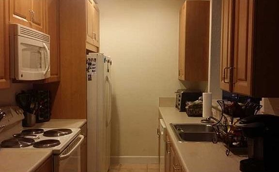 5th image of 406 SW 147th Ave