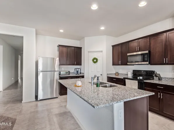 43606 W JUNIPER Avenue, Maricopa, AZ 85138