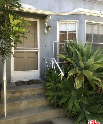 4th image of 454 456 1/4 Kelton Ave
