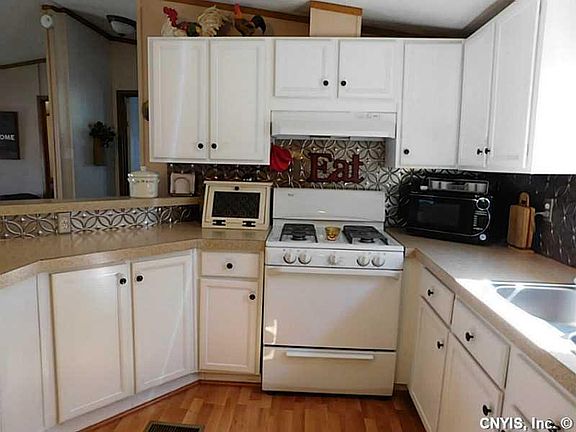 5th image of 6050 E Seneca Tpke