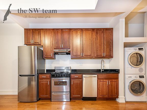 2nd image of 103 W 77th St #C2