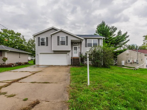 107 Lake St, Washington, IL 61571
