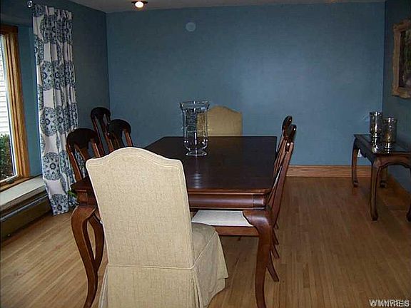5th image of 24 Janine Ct