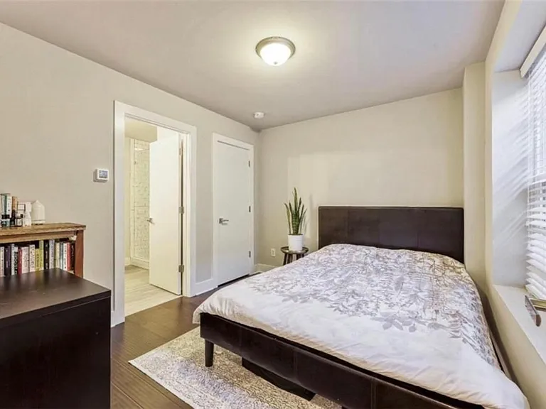 734 Taylor Ct NE — Photo 23