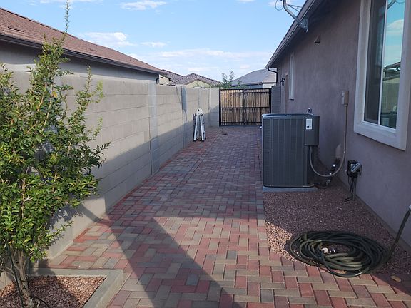 5th image of 2884 N Riverdale Ln