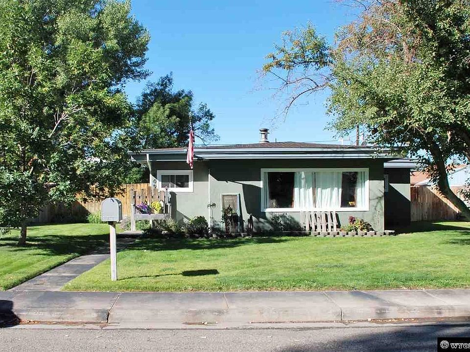1st image of 409 West Ln