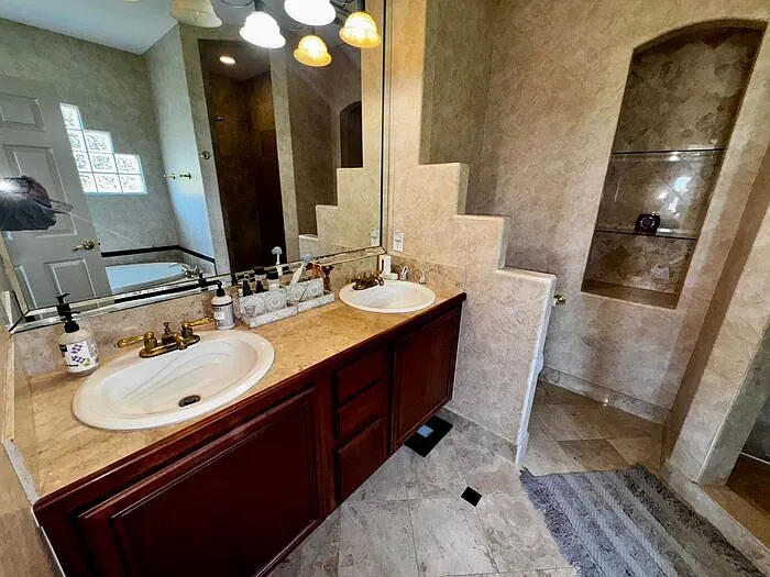 7200 Bay Club Way — Photo 25
