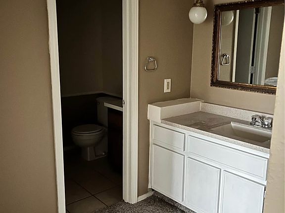 5th image of 25 Southridge Dr APT C4