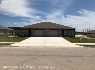 1303 S Haden St #B, Siloam Springs, AR 72761