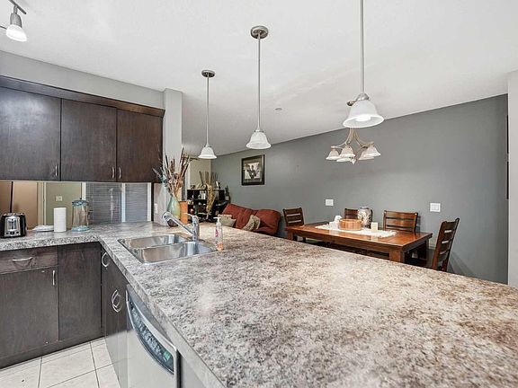 5th image of 4 Kingsland Close SE #1213