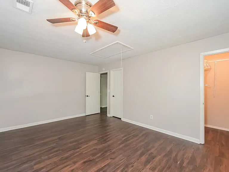 405 Rill Crest Ct — Photo 11