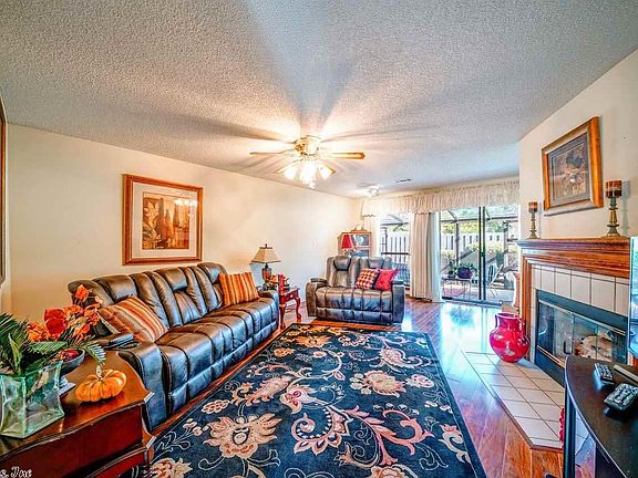 5th image of 124 Corporate Ter APT 4A