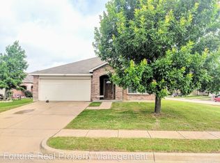 1424 Amber Ct, Burleson, TX 76028