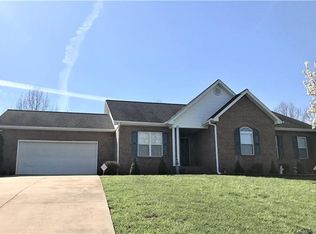 294 Chesterfield Dr, Taylorsville, NC 28681