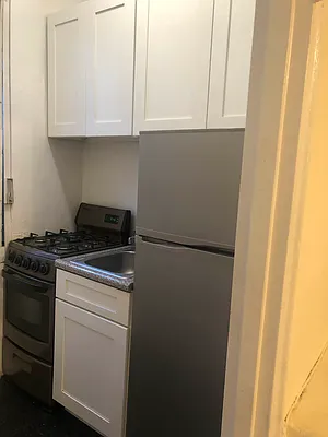 Rented by Eric Goodman Realty Corp | media 12