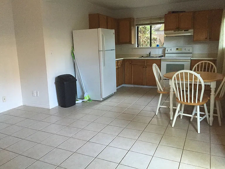 18 Haliu St #A — Photo 7