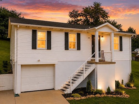 2nd image of 68462 Woodcroft Dr