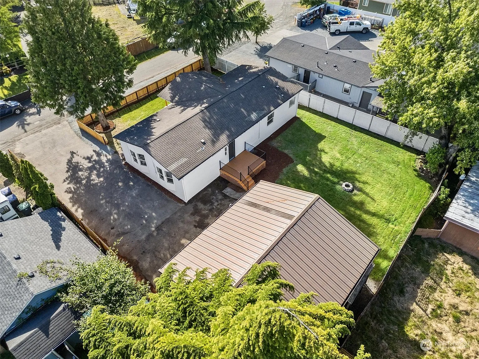 110 Seattle Boulevard N photo 1