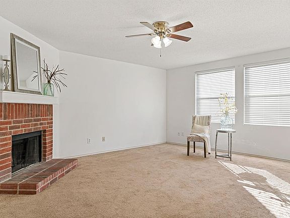 5th image of 1205 Willow Tree Dr