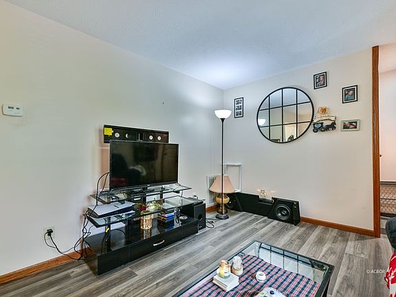 5th image of 96-98 N McDonald St #100