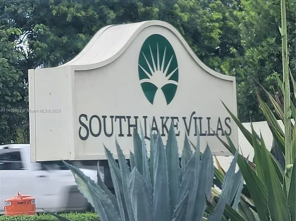 8475 SW 156th Ct APT 321, Miami, FL 33193