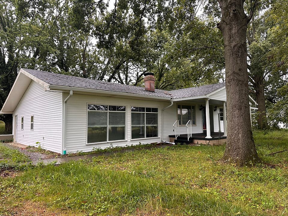 1st image of 380 Golf Course Rd