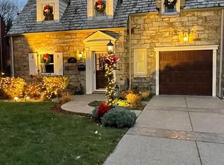 200 Montclair Ave, West View, PA 15229