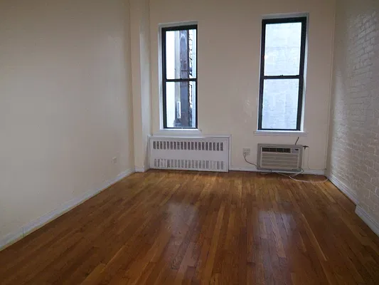 Rented by Fleet Realty | media 26
