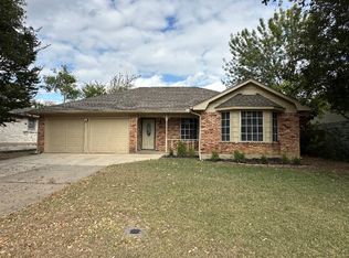 613 Sherman Dr, Mansfield, TX 76063