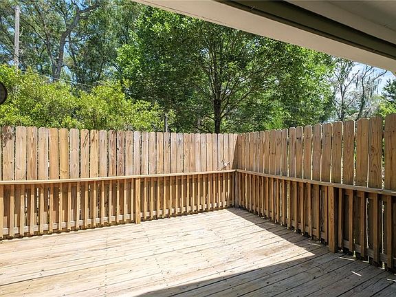 4th image of 2515 SE 15th Ave