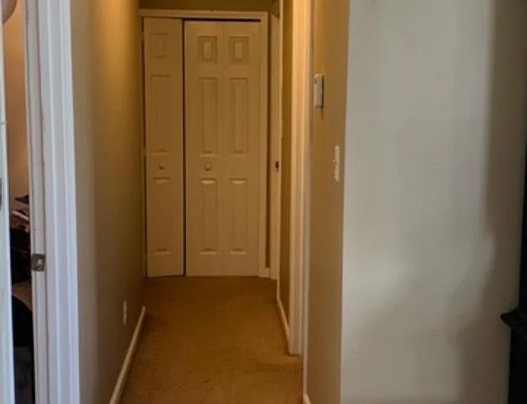 520 E Washington St — Photo 5