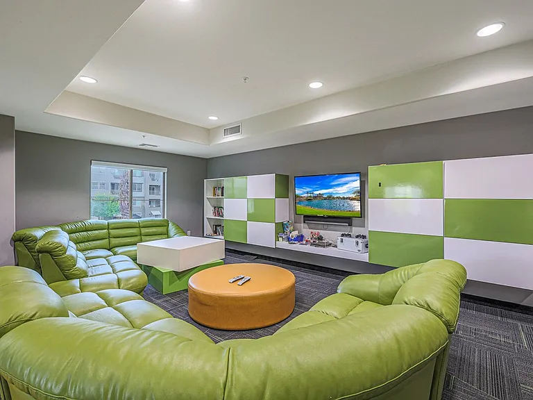 Building's Lounge
