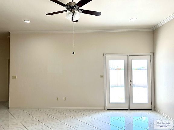 5th image of 3536 Simmons Place Dr