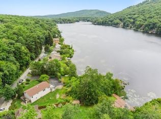 103 Woods Rd, Sandyston, NJ 07826