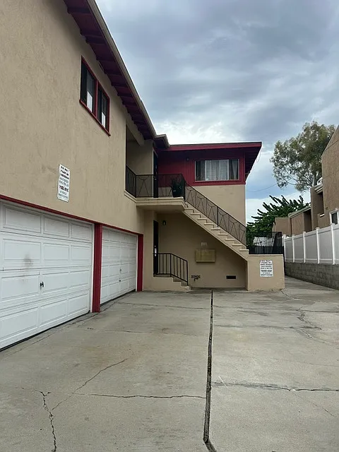 3468 Redondo Beach Blvd #1