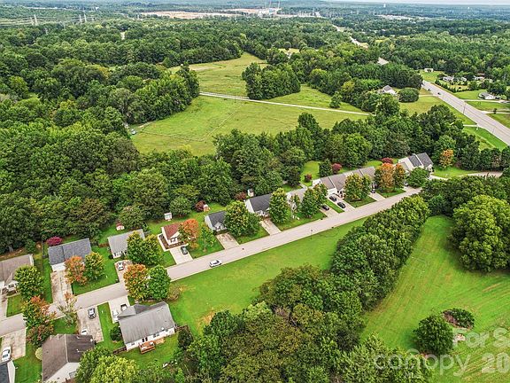 5th image of 2030 Mallard Creek Dr #6