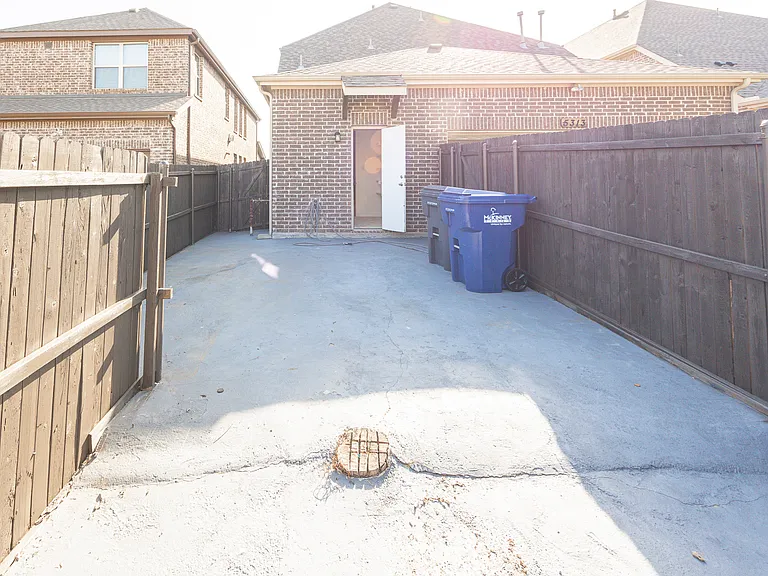 5313 Basham Ln — Photo 40