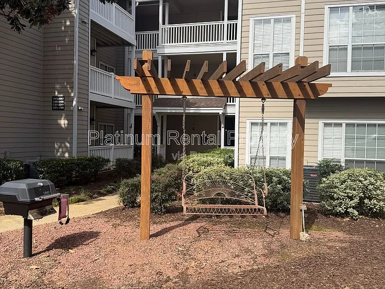 1250 Parkwood Cir SE #1313 — Photo 3