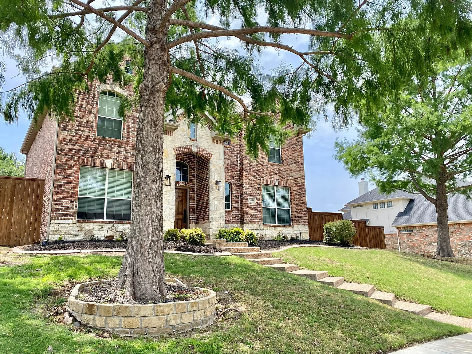 4 bed, 2.5 bath, 2478 sqft, $3,250 — Photo 4