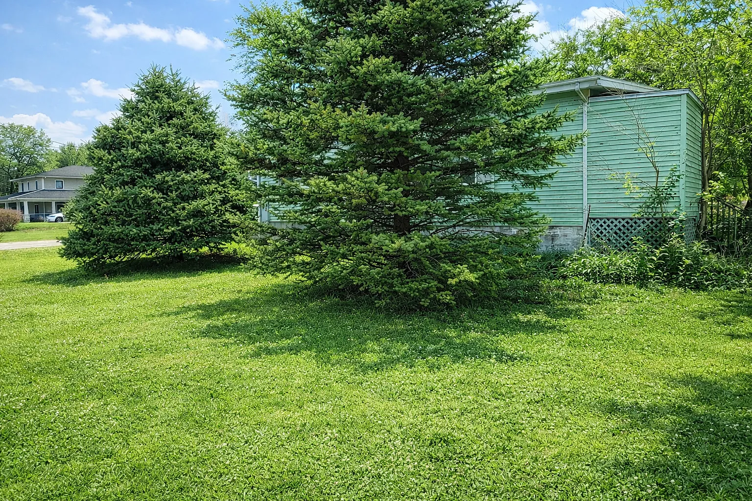4103 E Oaks Rd photo 1