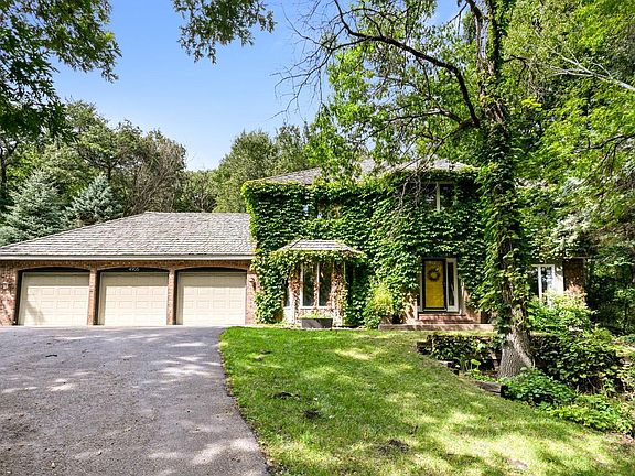 2nd image of 4905 Safari Ct S
