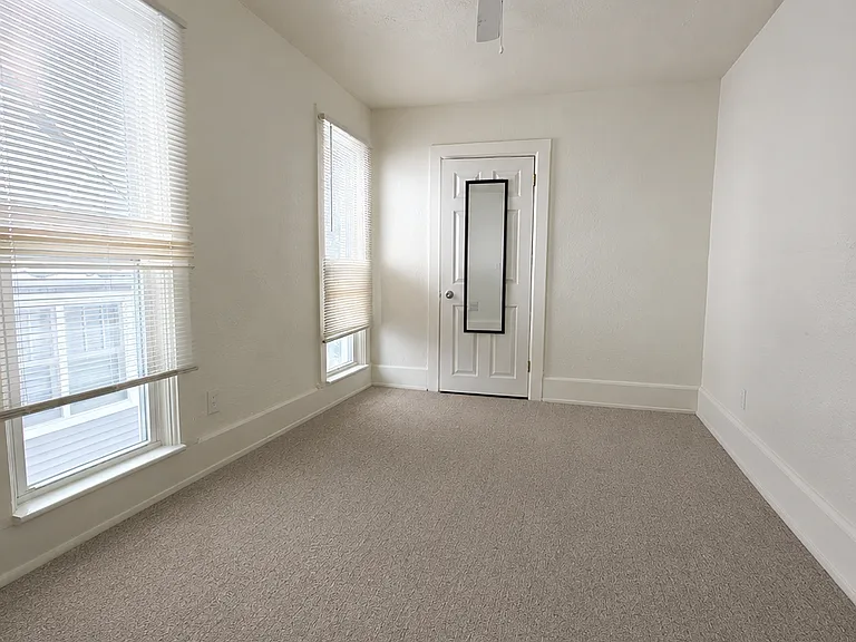210 Michigan St #4 — Photo 2