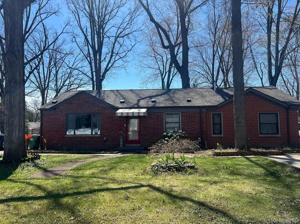 31441 Sheridan St, Garden City, MI 48135