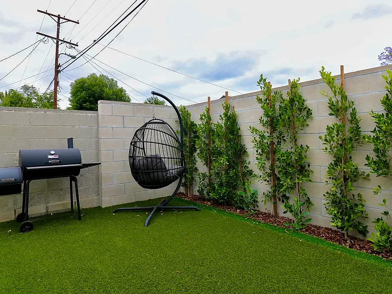 7840 Lasaine Ave — Photo 26