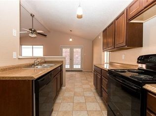 2808 Harvest Lake Dr, Irving, TX 75060