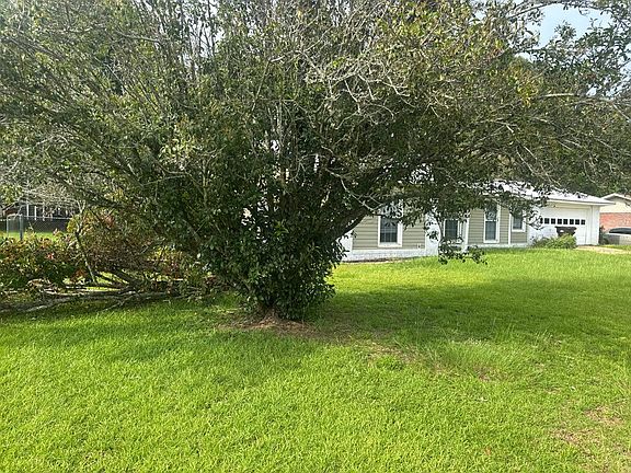 3rd image of 91 Ann Dr
