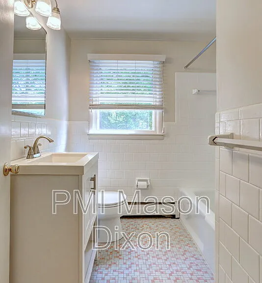 9710 Gwynn Park Dr — Photo 25