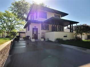 206 7th Ave NW, Mandan, ND 58554