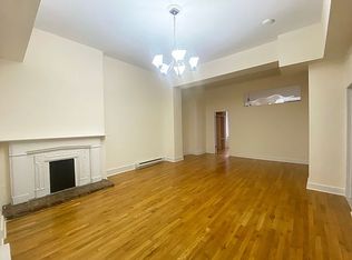 27 W 8th St APT 2R, New York, NY 10011